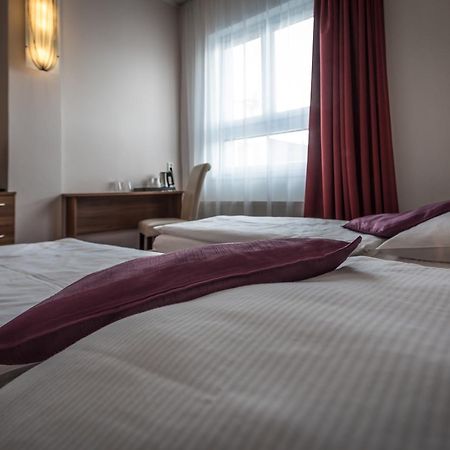 Sareza Hotel ออสตราวา ภายนอก รูปภาพ