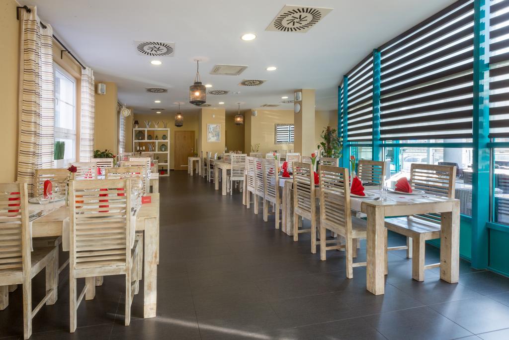 Sareza Hotel ออสตราวา ภายนอก รูปภาพ