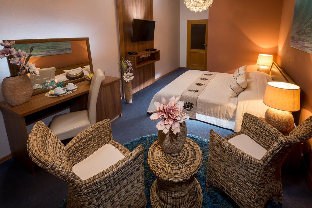 Sareza Hotel ออสตราวา ภายนอก รูปภาพ